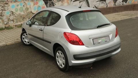 Peugeot 207 207 Benzyna 1,4 Klimatyzacja Niski przebieg: 120tyś.km (73KM) - 10 990  PLN, 2007 - BYTOM - wyprzedaż | Autoria.pl