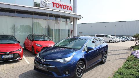 Toyota Avensis III  (143KM) - 83 400  PLN, 2018 - Kobierzyce - wyprzedaż | Autoria.pl