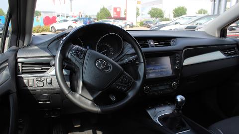 Toyota Avensis III  (143KM) - 83 400  PLN, 2018 - Kobierzyce - wyprzedaż | Autoria.pl