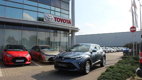 Toyota C-HR (116KM) - 92 800  PLN, 2020 - Kobierzyce - wyprzedaż | Autoria.pl