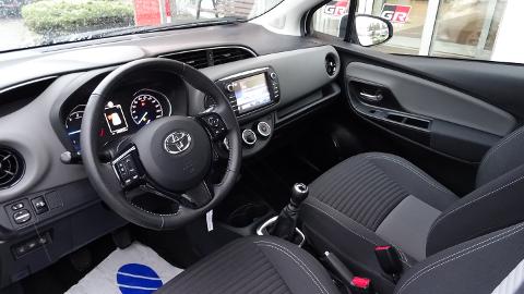 Toyota Yaris III  (111KM) - 54 900  PLN, 2019 - Częstochowa - wyprzedaż | Autoria.pl