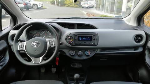 Toyota Yaris III  (72KM) - 52 300  PLN, 2020 - Poznań - wyprzedaż | Autoria.pl