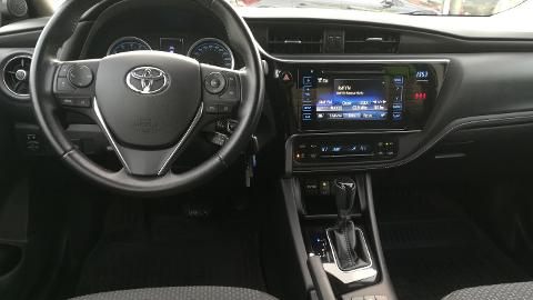 Toyota Corolla Seria E16  (132KM) - 75 900  PLN, 2017 - Białystok - wyprzedaż | Autoria.pl