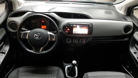 Toyota Yaris III  (100KM) - 44 600  PLN, 2016 - Gdańsk - wyprzedaż | Autoria.pl