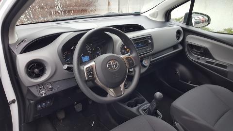 Toyota Yaris III  (72KM) - 43 900  PLN, 2017 - Rzgów - wyprzedaż | Autoria.pl