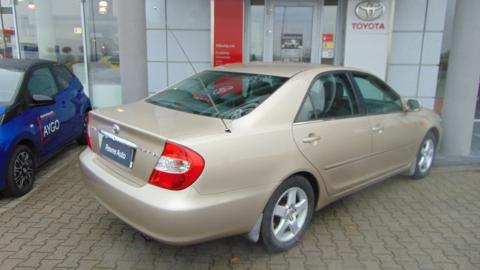 Toyota Camry (186KM) - 18 500  PLN, 2002 - Leszno - wyprzedaż | Autoria.pl