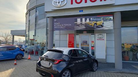 Toyota Yaris III  (125KM) - 81 500  PLN, 2021 - Leszno - wyprzedaż | Autoria.pl