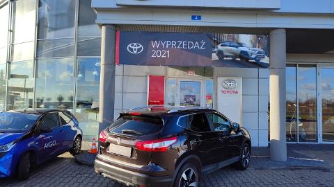 Nissan Qashqai II  (115KM) - 73 900  PLN, 2016 - Leszno - wyprzedaż | Autoria.pl