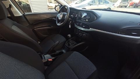 Fiat Tipo II  (95KM) - 49 900  PLN, 2019 - Wrocław - wyprzedaż | Autoria.pl