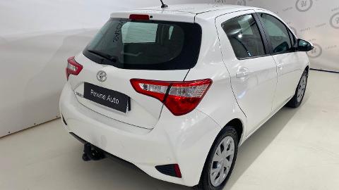 Toyota Yaris III  (111KM) - 59 900  PLN, 2019 - Poznań - wyprzedaż | Autoria.pl