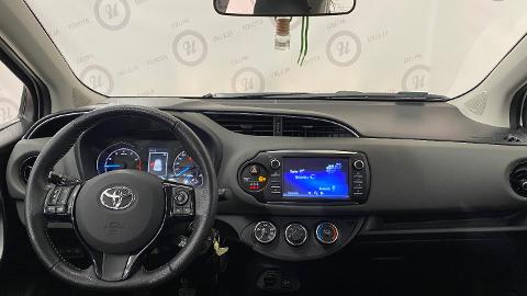 Toyota Yaris III  (111KM) - 59 900  PLN, 2019 - Poznań - wyprzedaż | Autoria.pl