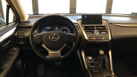 Lexus NX (197KM) -  147 900  PLN, 2017 - Warszawa - wyprzedaż | Autoria.pl