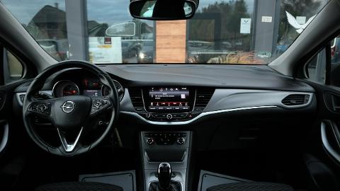 Opel Astra K  (110KM) - 36 900  PLN, 2016 - Stare Miasto - wyprzedaż | Autoria.pl