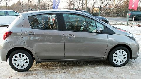 Toyota Yaris III  (73KM) - 48 950  PLN, 2016 - Łask - wyprzedaż | Autoria.pl