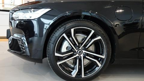 Volvo S90 (303KM) -  339 900  PLN, 2022 - Kraków - wyprzedaż | Autoria.pl