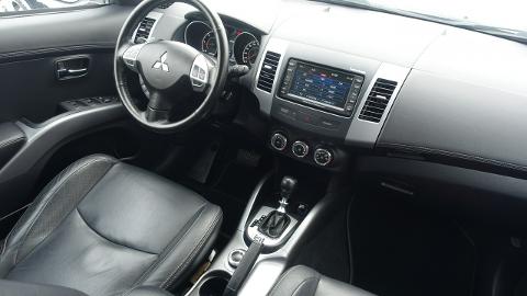 Mitsubishi Outlander II  (156KM) - 42 900  PLN, 2011 - Częstochowa - wyprzedaż | Autoria.pl