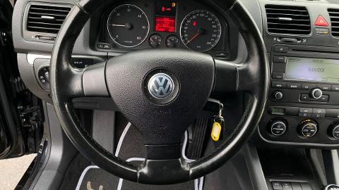 Volkswagen Jetta A5  (105KM) - 16 900  PLN, 2006 - Częstochowa - wyprzedaż | Autoria.pl