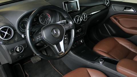 Mercedes-Benz Klasa B W246  (109KM) - 62 900  PLN, 2013 - Poznań - wyprzedaż | Autoria.pl