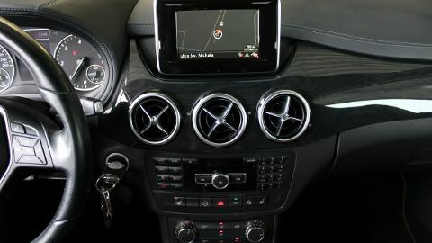 Mercedes-Benz Klasa B W246  (109KM) - 62 900  PLN, 2013 - Poznań - wyprzedaż | Autoria.pl