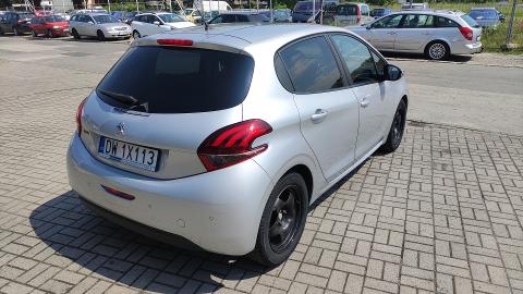 Peugeot 208 1.2 PureTech Style (82KM) - 47 000  PLN, 2018 - Wrocław - wyprzedaż | Autoria.pl