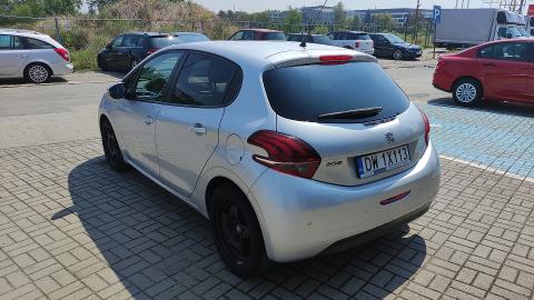 Peugeot 208 1.2 PureTech Style (82KM) - 47 000  PLN, 2018 - Wrocław - wyprzedaż | Autoria.pl