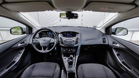 Ford Focus (120KM) - 49 900  PLN, 2018 - Łódź - wyprzedaż | Autoria.pl