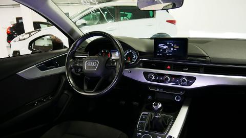 Audi A4 B9  (150KM) - 67 900  PLN, 2016 - Długołęka - wyprzedaż | Autoria.pl