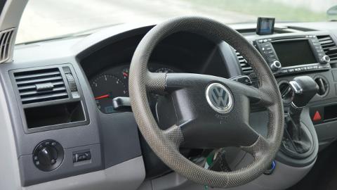 Volkswagen Transporter (130KM) - 17 000  PLN, 2004 - wyprzedaż | Autoria.pl