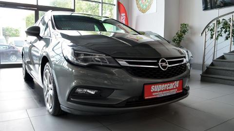 Opel Astra K  (136KM) - 43 900  PLN, 2017 - Długołęka - wyprzedaż | Autoria.pl