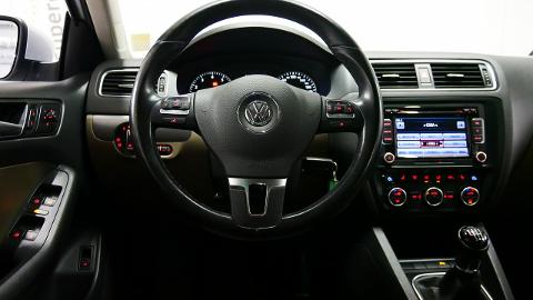 Volkswagen Jetta A6  (160KM) - 51 900  PLN, 2014 - Długołęka - wyprzedaż | Autoria.pl