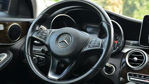 Mercedes-Benz Klasa C W205  (170KM) - 57 900  PLN, 2014 - Kutno - wyprzedaż | Autoria.pl