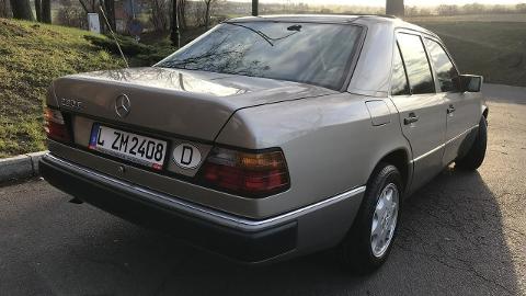 Mercedes-Benz W124 (132KM) - 25 999  PLN, 1990 - Gostyń - wyprzedaż | Autoria.pl