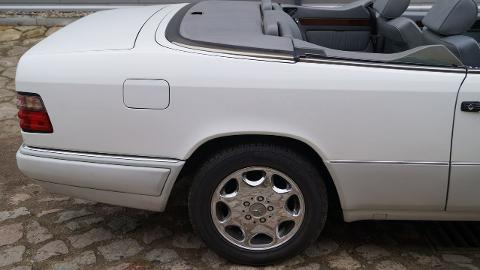 Mercedes-Benz Klasa E W124  (220KM) - 69 900  PLN, 1995 - Koszalin - wyprzedaż | Autoria.pl