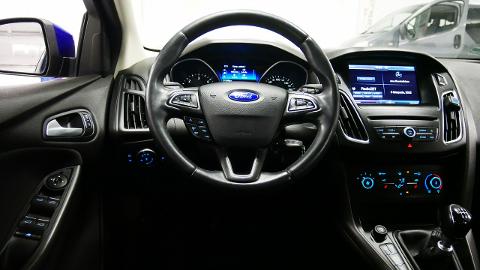 Ford Focus Mk3  (120KM) - 43 900  PLN, 2016 - Długołęka - wyprzedaż | Autoria.pl