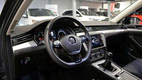 Volkswagen Passat B8  (190KM) - 74 900  PLN, 2017 - Długołęka - wyprzedaż | Autoria.pl