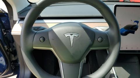 Tesla Model 3 (183KM) -  165 900  PLN, 2020 - Katowice - wyprzedaż | Autoria.pl
