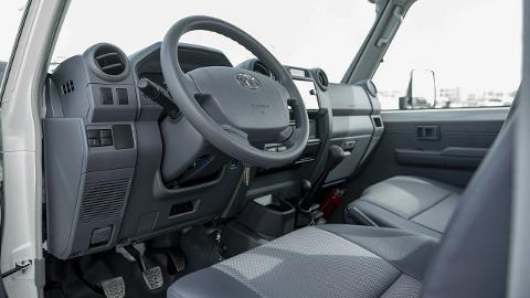 Toyota Land Cruiser I  (131KM) -  160 000  PLN, 2022 - Mikołów - wyprzedaż | Autoria.pl