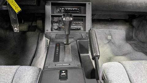 Chevrolet Camaro III  (230KM) - 31 200  PLN, 1989 - Mikołów - wyprzedaż | Autoria.pl