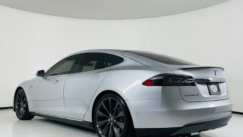 Tesla Model S (306KM) -  127 400  PLN, 2016 - Katowice - wyprzedaż | Autoria.pl