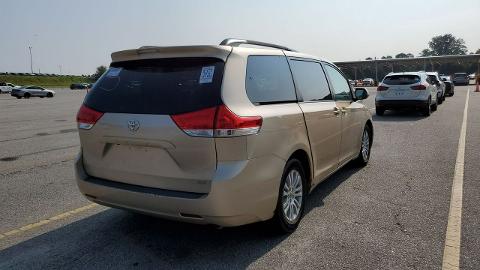 Toyota Sienna III  (295KM) - 58 800  PLN, 2014 - Mikołów - wyprzedaż | Autoria.pl