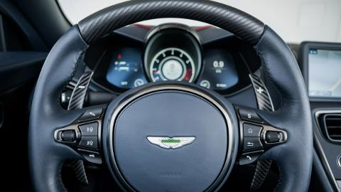 Aston Martin DBS (715KM) - 1 848 915  PLN, 2023 - Mikołów - wyprzedaż | Autoria.pl
