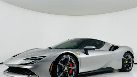 Ferrari inny (769KM) - 3 434 900  PLN, 2021 - Mikołów - wyprzedaż | Autoria.pl