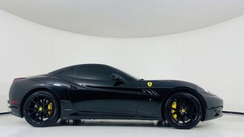 Ferrari California (460KM) -  469 400  PLN, 2014 - Katowice - wyprzedaż | Autoria.pl