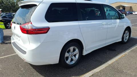 Toyota Sienna III  (296KM) -  119 000  PLN, 2020 - Mikołów - wyprzedaż | Autoria.pl