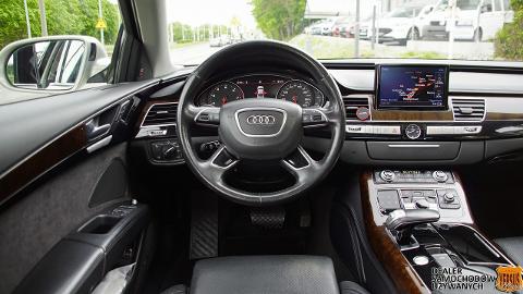 Audi A8 D4  (310KM) -  149 000  PLN, 2017 - Gdynia Cisowa - wyprzedaż | Autoria.pl