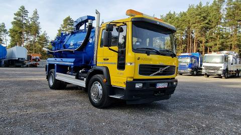 Volvo WHALE WUKO do zbierania odpadów płynnych (220KM) -  298 000  PLN, 2004 - Daleszyce - wyprzedaż | Autoria.pl