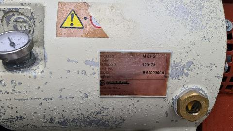 Mitsubishi CANTER odkurzacz koparka ssąca substancje sypkie CITY SAUGER (175KM) -  447 000  PLN, 2010 - Daleszyce - wyprzedaż | Autoria.pl