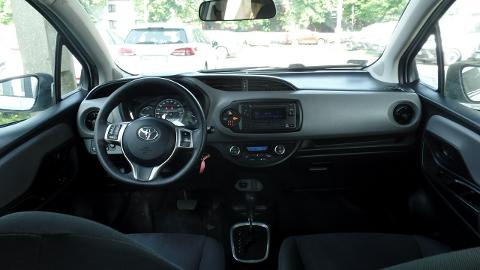 Toyota Yaris III  (75KM) - 43 500  PLN, 2017 - Katowice - wyprzedaż | Autoria.pl