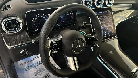 Mercedes-Benz GLC (197KM) -  349 900  PLN, 2022 - Warszawa - wyprzedaż | Autoria.pl