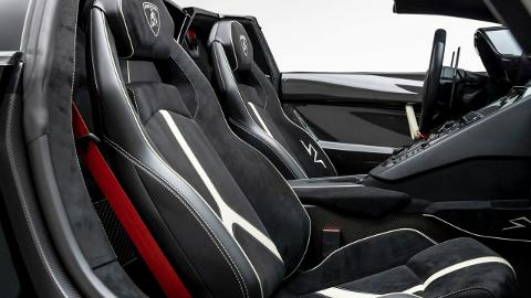 Lamborghini Aventador (750KM) - 2 499 000  PLN, 2017 - Mikołów - wyprzedaż | Autoria.pl